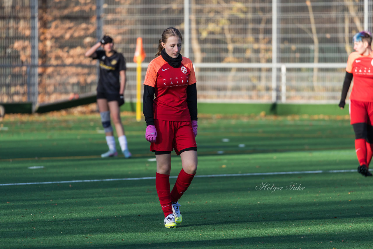 Bild 388 - wBJ VfL Pinneberg2 - Eimsbuttler TV 3 : Ergebnis: 5:0